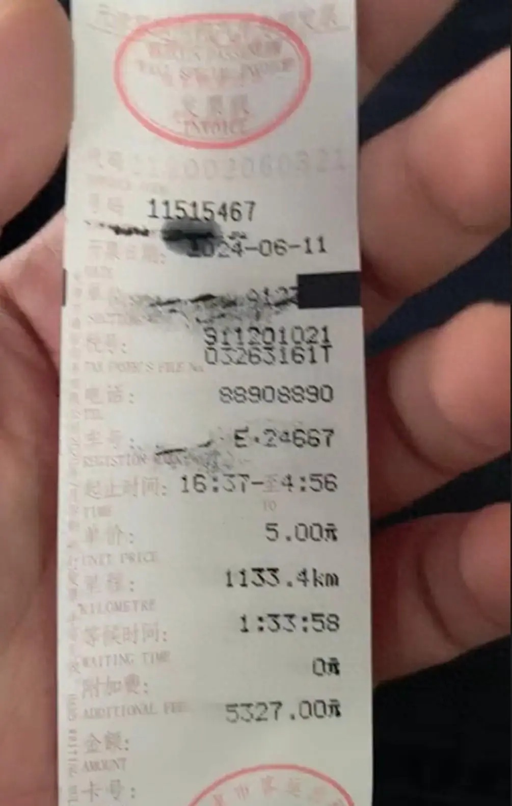 男子误机花近6000元从天津打车到西安，网友：司机可以休息一周了