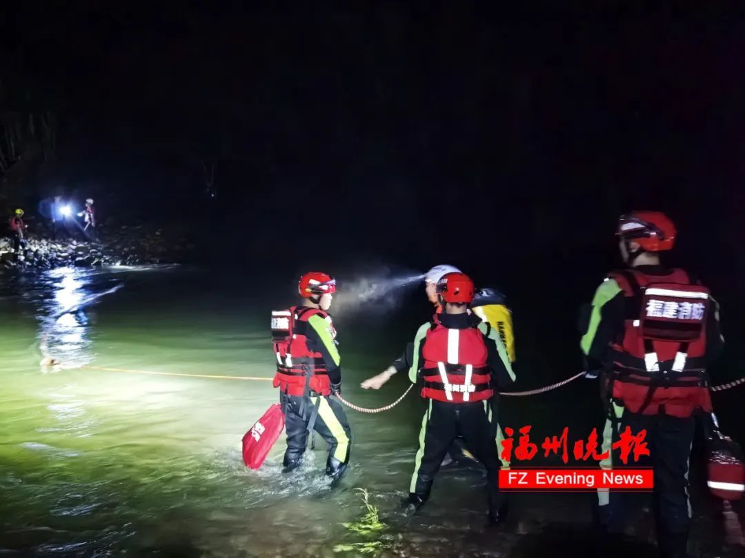 这天气慎去野外啊！福州两名驴友去莒溪玩，结果……