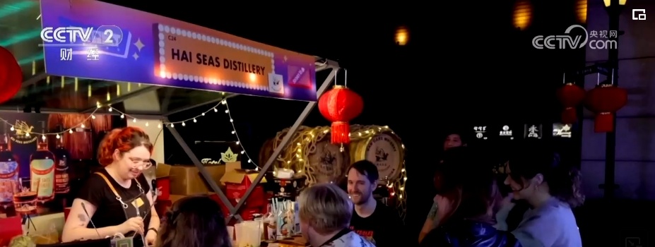 夜购、夜食、夜游激活“夜经济” 点燃夏日消费市场新活力 夜购、夜食、夜游激活“夜经济” 点燃夏日消费市场新活力