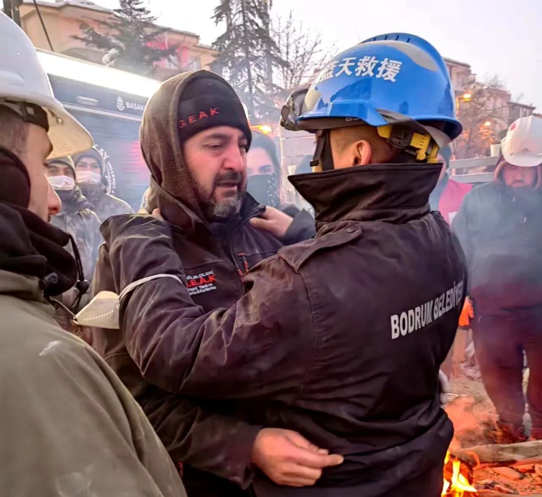 痛惜！年仅35岁！上海这位"老鬼班长"走了...