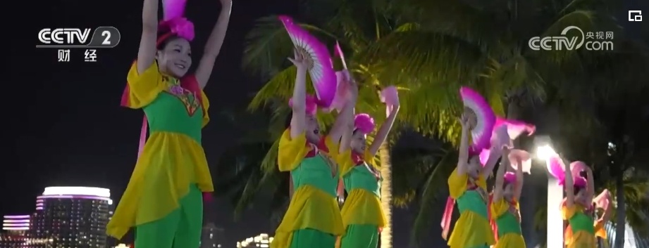 夜购、夜食、夜游激活“夜经济” 点燃夏日消费市场新活力 夜购、夜食、夜游激活“夜经济” 点燃夏日消费市场新活力