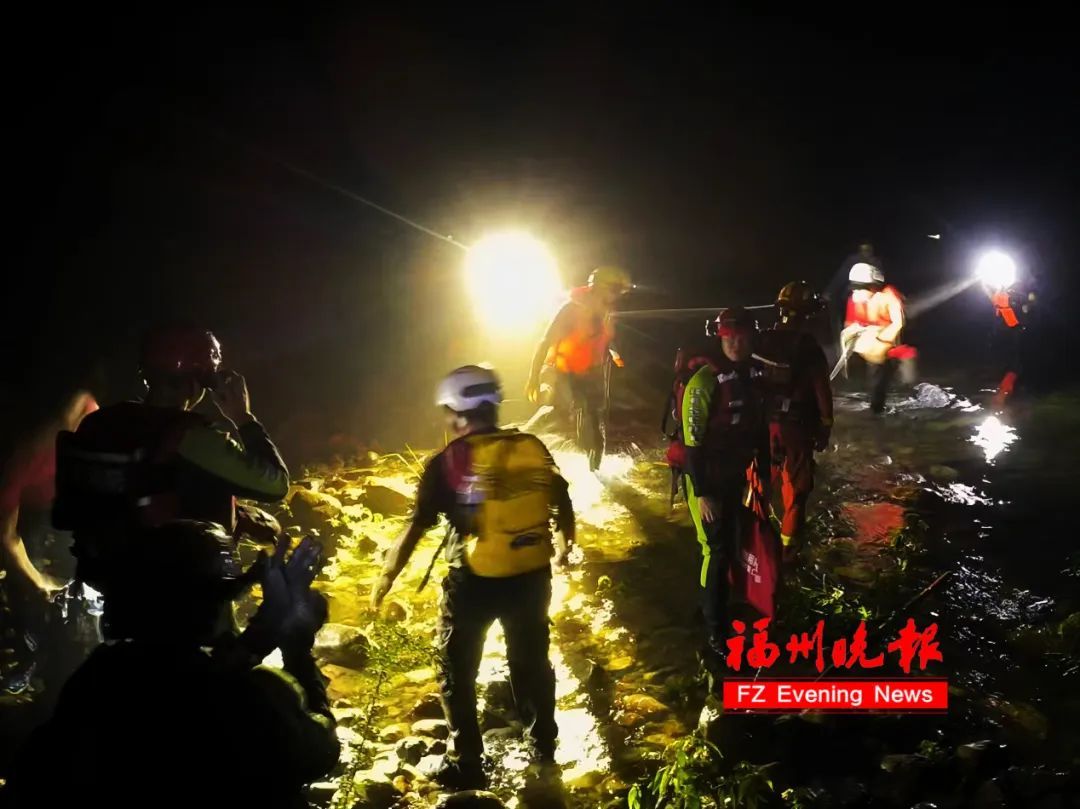 这天气慎去野外啊！福州两名驴友去莒溪玩，结果……