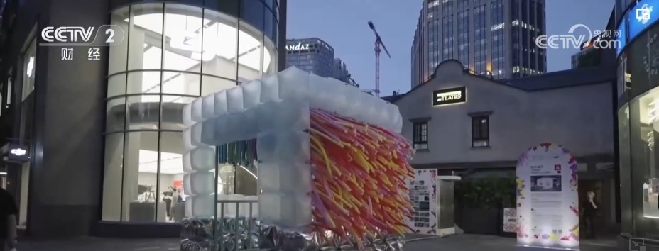 夜购、夜食、夜游激活“夜经济” 点燃夏日消费市场新活力 夜购、夜食、夜游激活“夜经济” 点燃夏日消费市场新活力