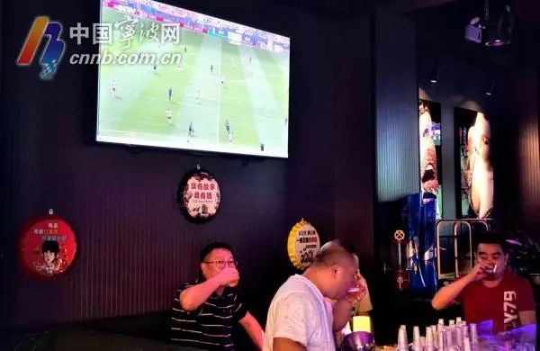 啤酒、泡面、泡椒凤爪等热销，宁波"看球消费"渐热