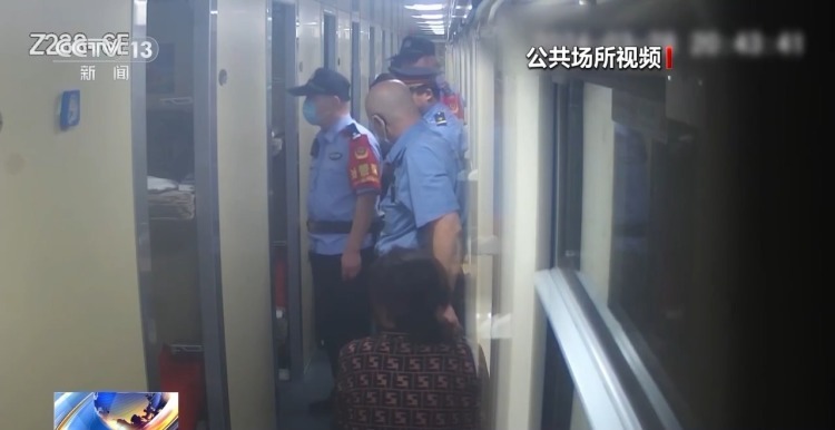 乘客“耍酒疯” 殴打出租车司机?警方:抓! 乘客“耍酒疯” 殴打出租车司机?警方:抓!