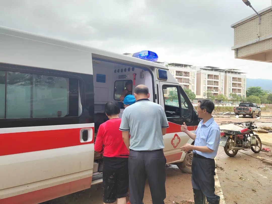 现场直击！梅州梅县松源有序开展防汛救灾和灾后恢复工作