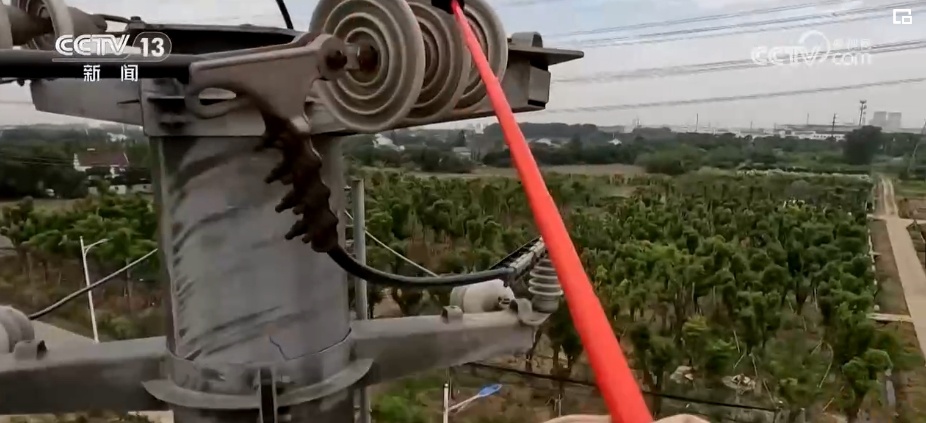 高温下的坚守 | 电力工人用坚守与汗水保障百姓炎炎夏日享受清凉 高温下的坚守 | 电力工人用坚守与汗水保障百姓炎炎夏日享受清凉