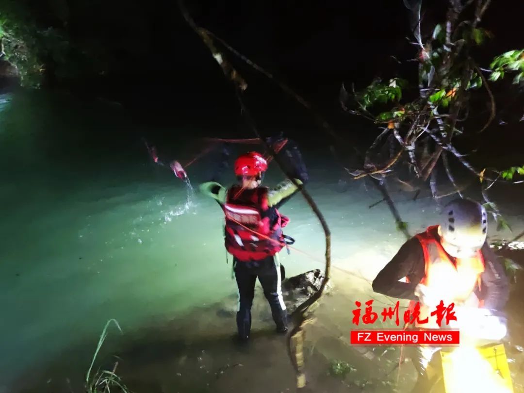 这天气慎去野外啊！福州两名驴友去莒溪玩，结果……