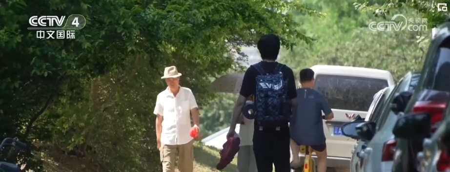 高温“控场”,热!多地细化服务及时保障高温天气下劳动者权益 高温“控场”,热!多地细化服务及时保障高温天气下劳动者权益