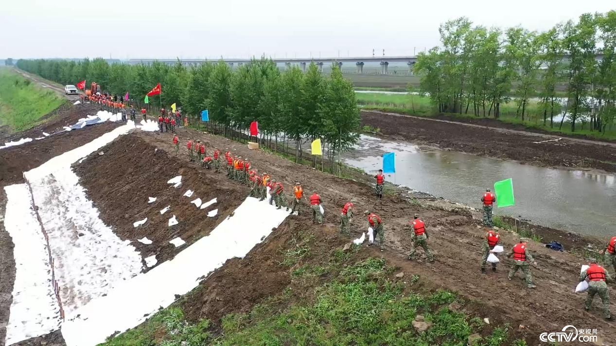 长春市开展防汛抢险实战演练