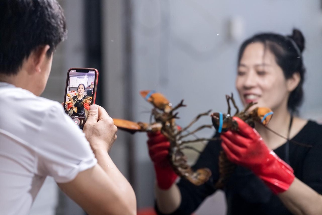 这群40岁的退役冠军们,组团用直播重启人生 这群40岁的退役冠军们,组团用直播重启人生