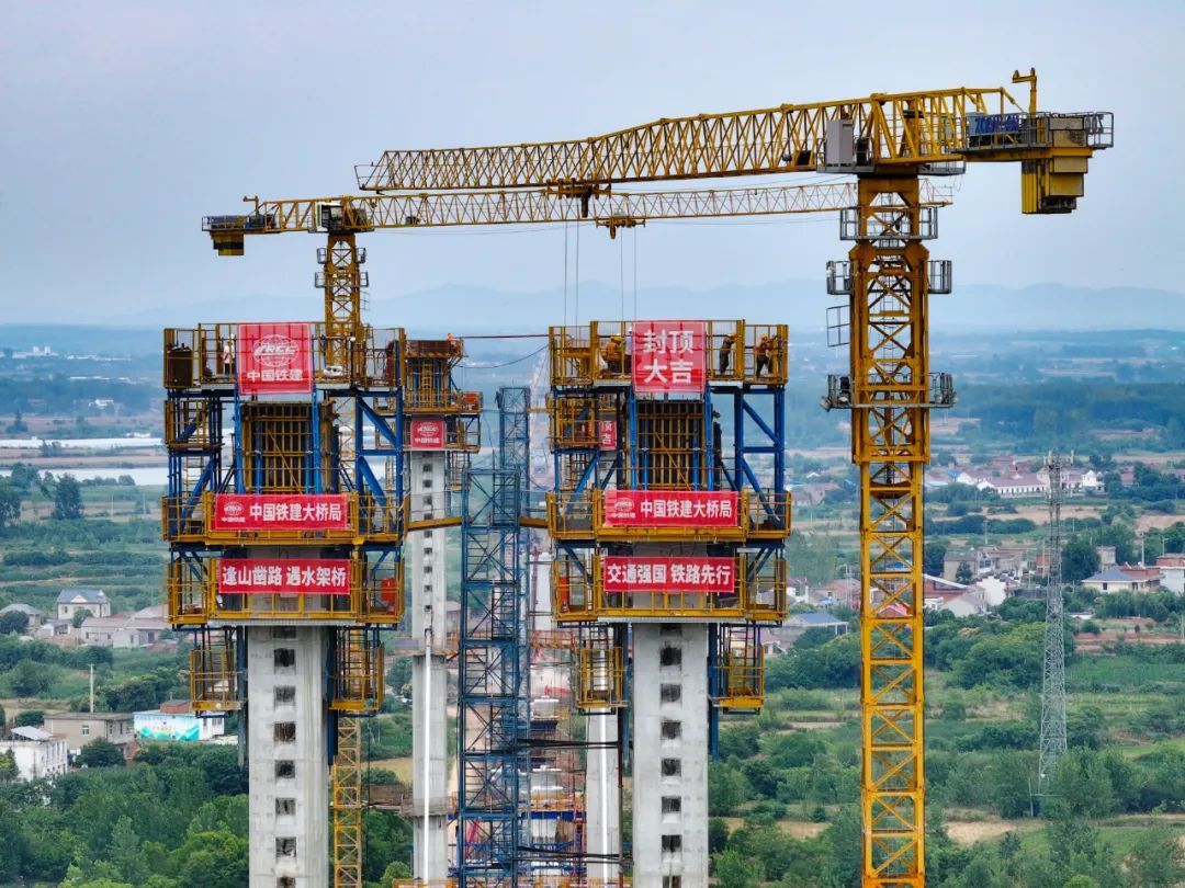 顺利封顶!上海至南京至合肥高铁取得新进展 顺利封顶!上海至南京至合肥高铁取得新进展