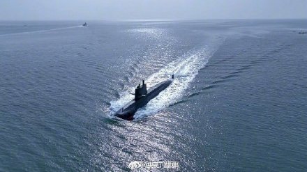 人民海军潜艇部队70周年生日快乐