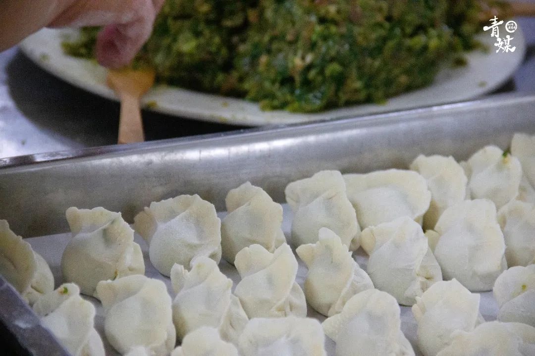 20天包17万个饺子送别毕业生!山东高校上“心”了 20天包17万个饺子送别毕业生!山东高校上“心”了