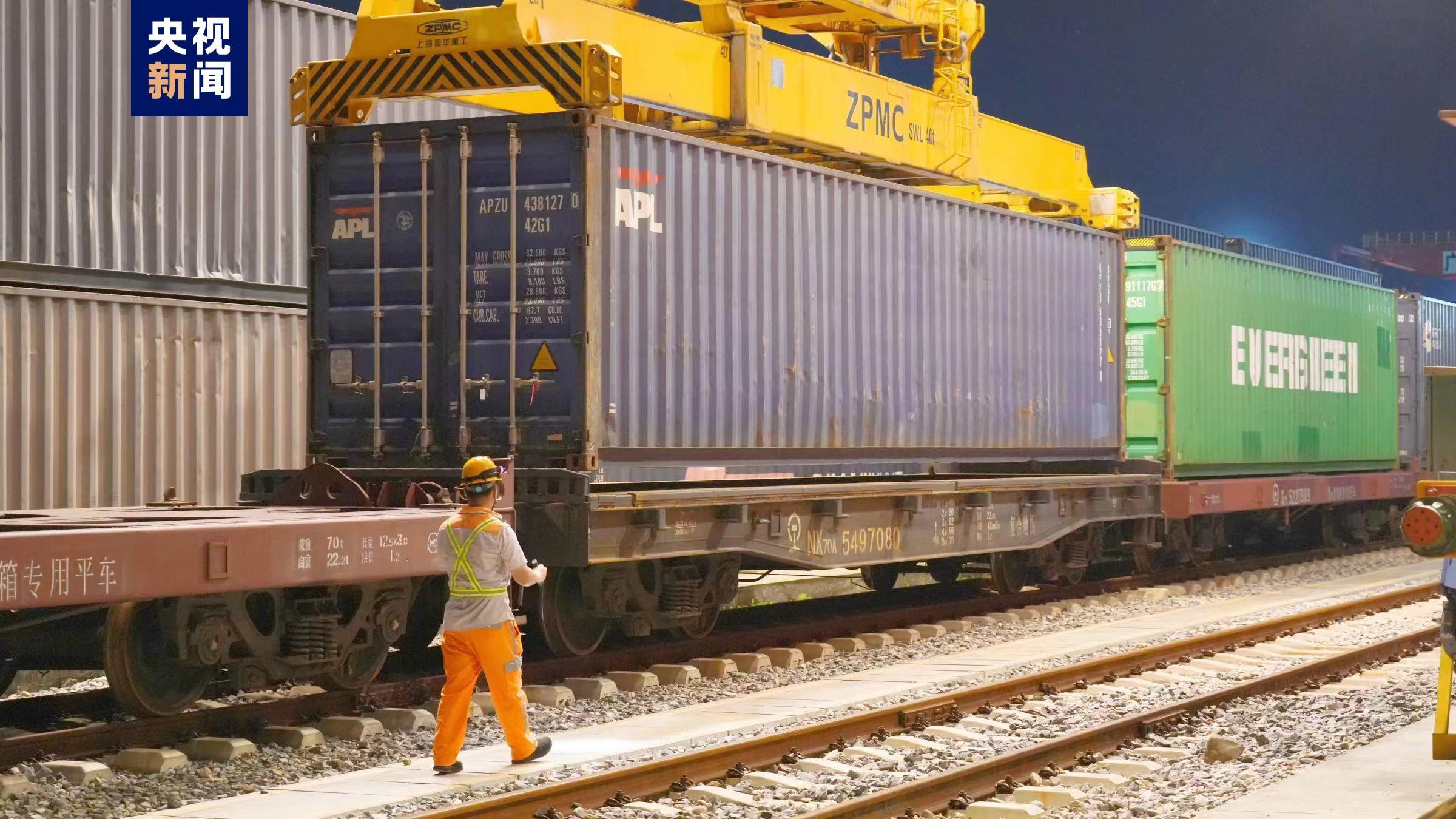 粤港澳大湾区首开“客车化”货运班列