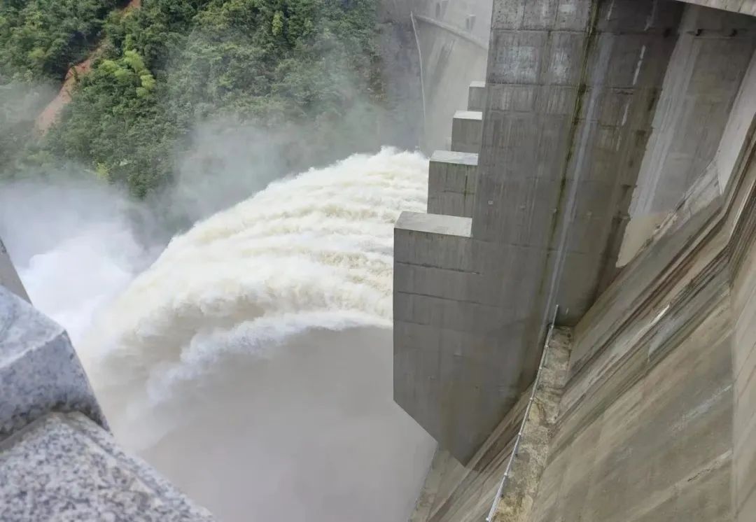 预警集体升级!浙江多个水库开闸泄洪,部分景区关闭 预警集体升级!浙江多个水库开闸泄洪,部分景区关闭