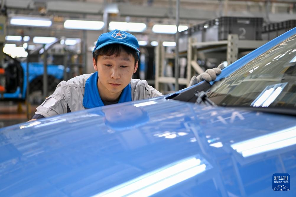 探访中部地区新能源汽车生产线