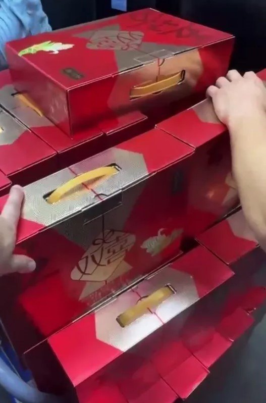 “五芳斋粽子礼盒”价格腰斩？警方破案了