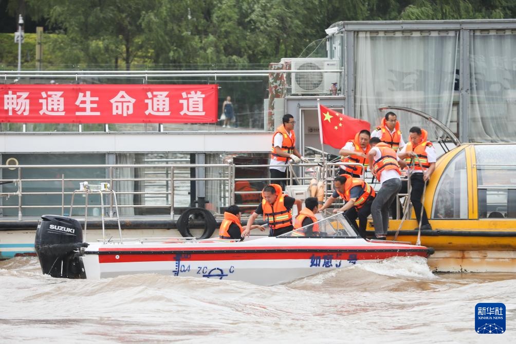 甘肃举行水上交通应急搜救综合演练