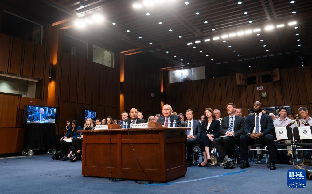 安全问题频出 波音CEO在美国国会听证会遭炮轰