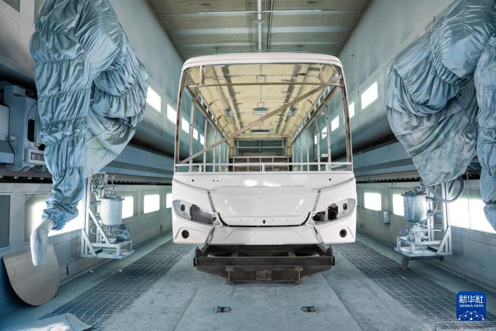 探访中部地区新能源汽车生产线