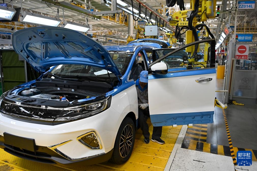 探访中部地区新能源汽车生产线