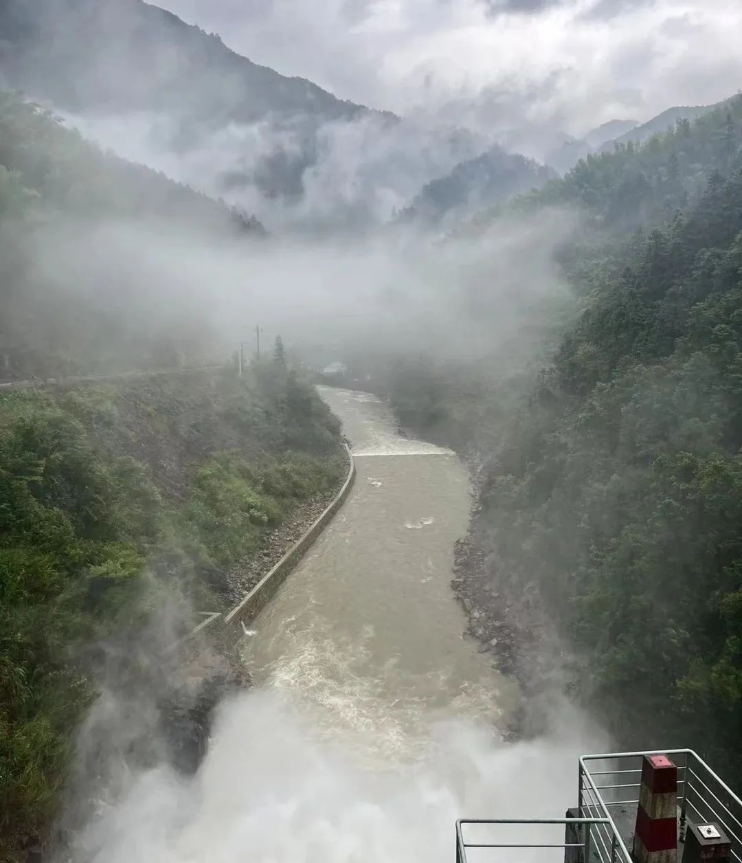 预警集体升级!浙江多个水库开闸泄洪,部分景区关闭 预警集体升级!浙江多个水库开闸泄洪,部分景区关闭