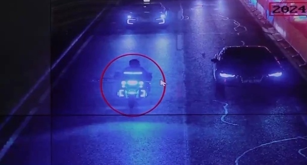 北京一重度改装哈雷摩托多次“炸街”狂飙，警方：行动！