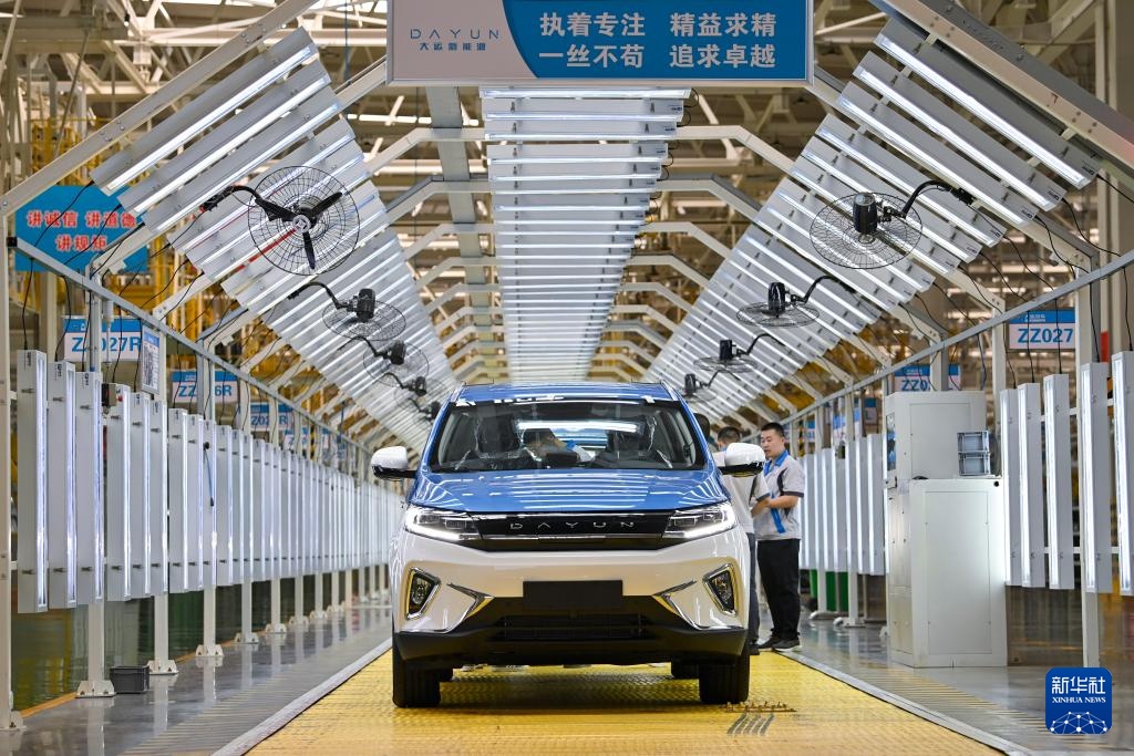 探访中部地区新能源汽车生产线