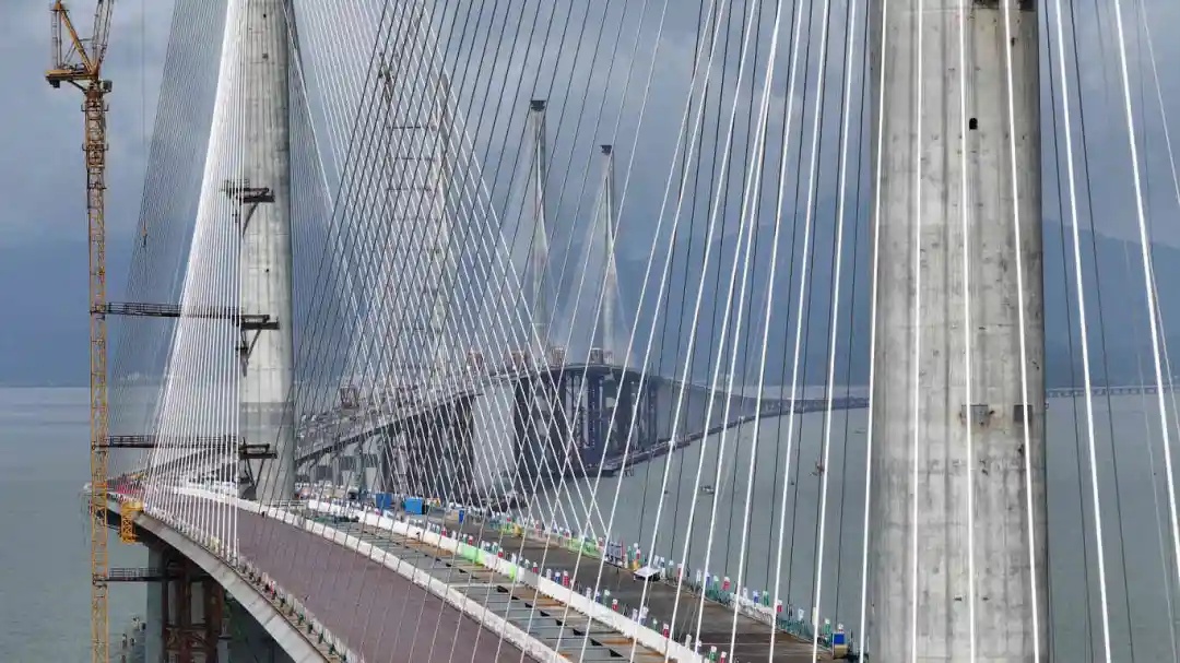 广东又一跨海大桥，顺利合龙！