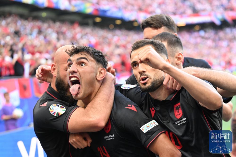 欧锦赛小组赛 | 克罗地亚队战平阿尔巴尼亚队 欧锦赛小组赛 | 克罗地亚队战平阿尔巴尼亚队