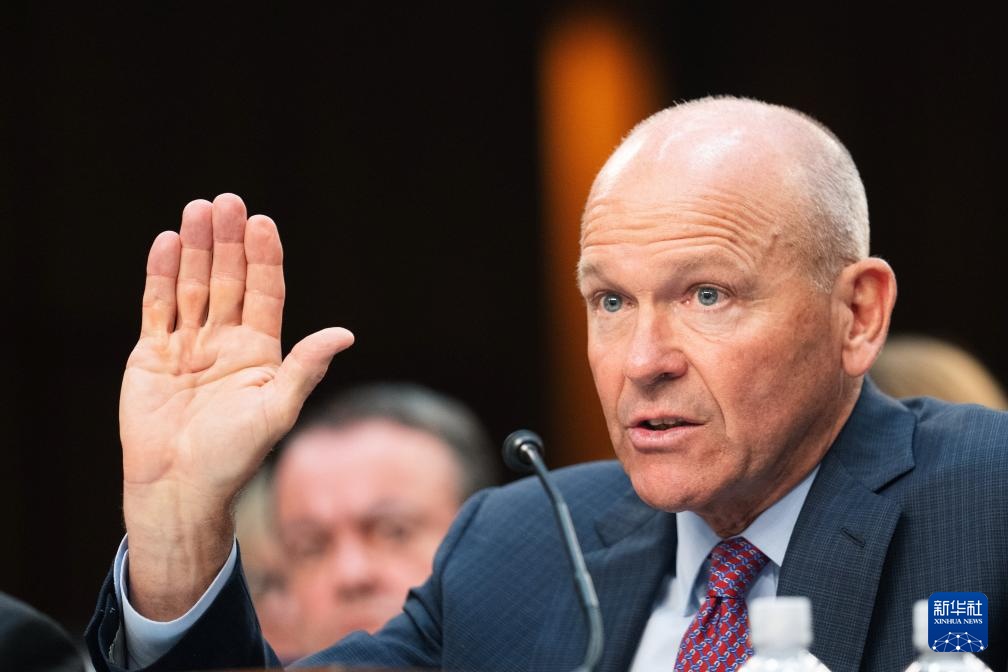 安全问题频出 波音CEO在美国国会听证会遭炮轰