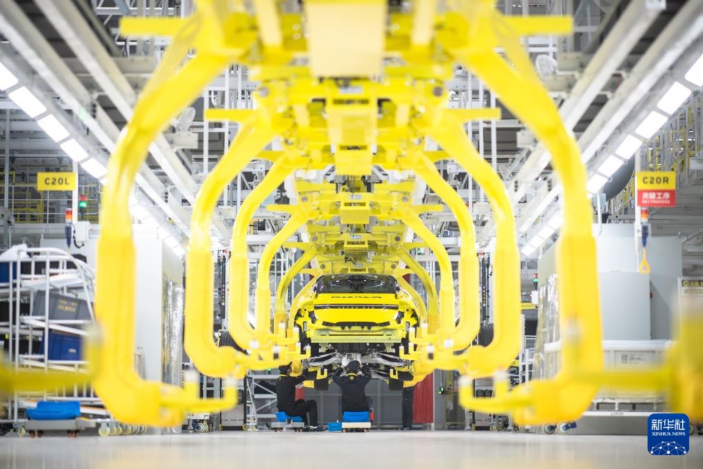 探访中部地区新能源汽车生产线