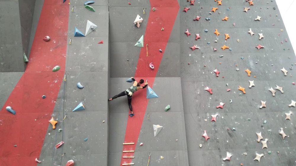 追光 | 从留守儿童到冲击奥运：攀岩赐予我向上的力量