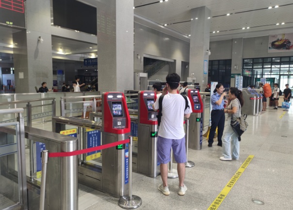 桂林城区最新情况：交通恢复正常，预计22日24时恢复基本用电