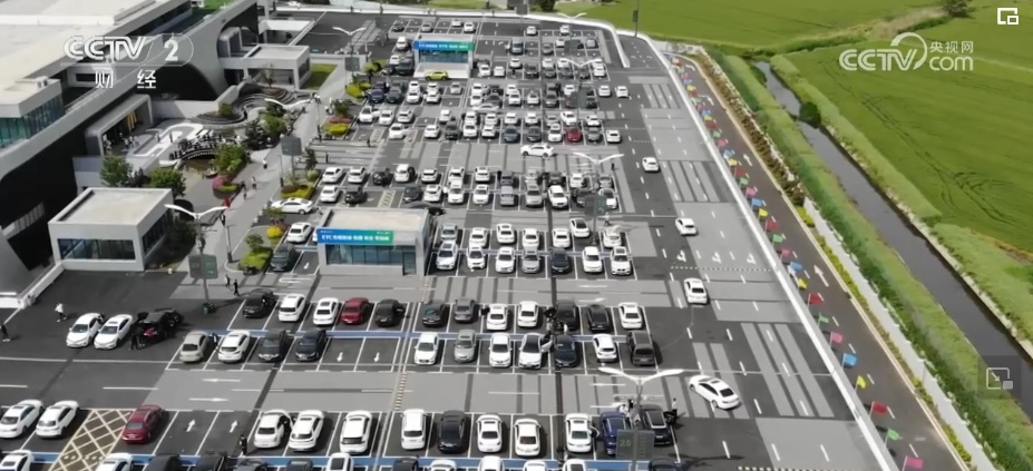 “解锁”夏日文旅惊喜 暑期游为“夏日经济”注入勃勃生机 “解锁”夏日文旅惊喜 暑期游为“夏日经济”注入勃勃生机