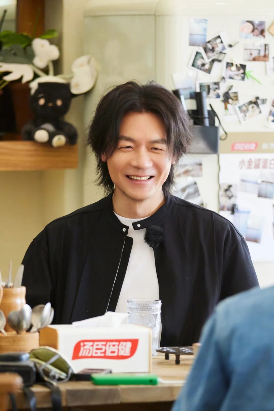 翁虹、张嘉佳、周也做客《灿烂的花园》,全员挑战匿名拥抱实践 翁虹、张嘉佳、周也做客《灿烂的花园》,全员挑战匿名拥抱实践