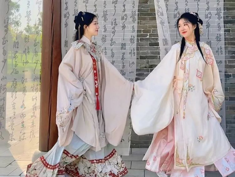 复制粘贴的优秀!双胞胎姐妹一起保研到…… 复制粘贴的优秀!双胞胎姐妹一起保研到……