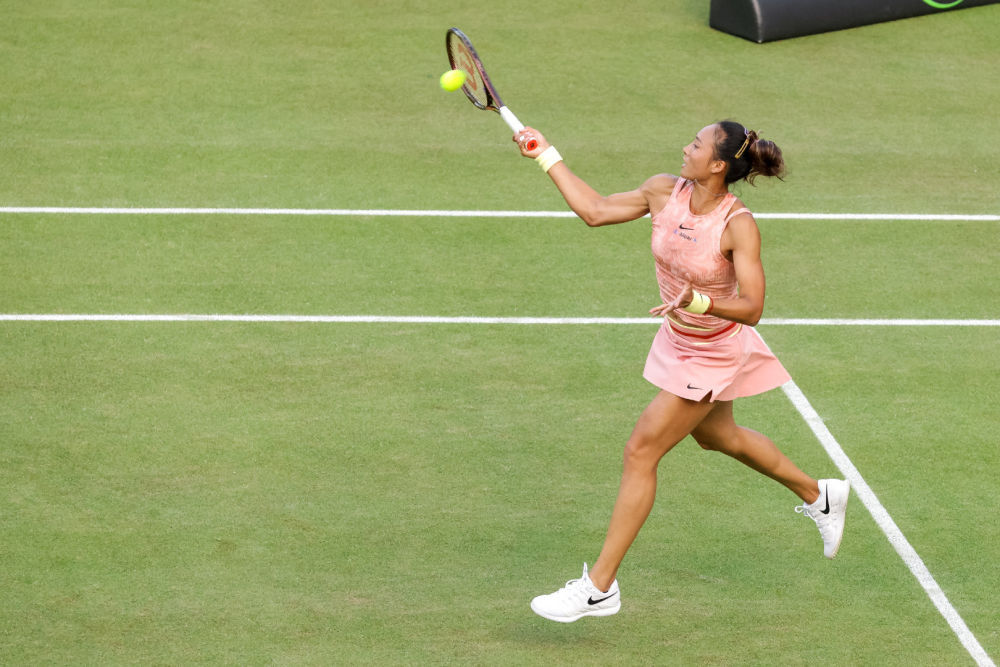 郑钦文止步WTA500柏林公开赛第二轮