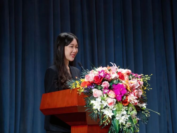 复制粘贴的优秀!双胞胎姐妹一起保研到…… 复制粘贴的优秀!双胞胎姐妹一起保研到……