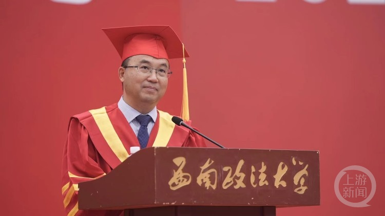 “渐冻症”学生不幸离世，学校以他名字设立“自强不息奖”
