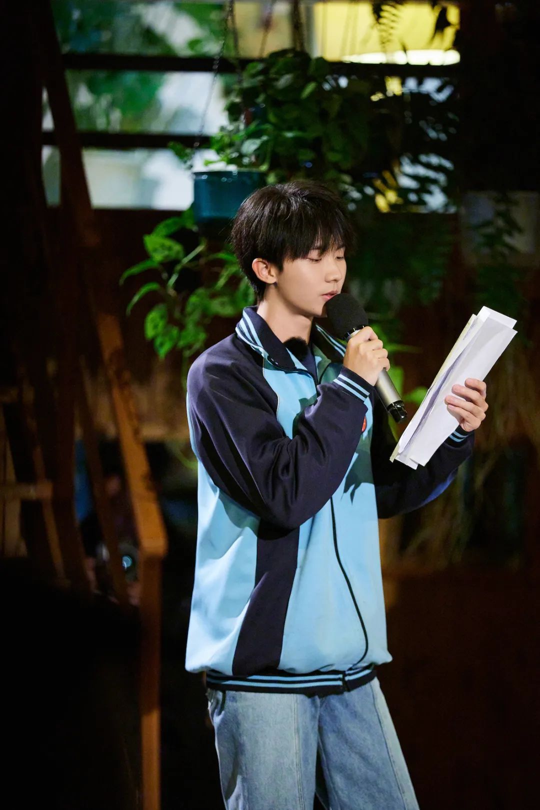 翁虹、张嘉佳、周也做客《灿烂的花园》,全员挑战匿名拥抱实践 翁虹、张嘉佳、周也做客《灿烂的花园》,全员挑战匿名拥抱实践