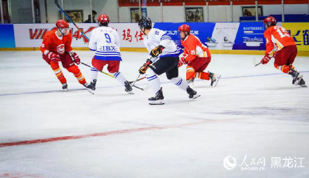 炎炎夏日来齐齐哈尔看场冰球吧