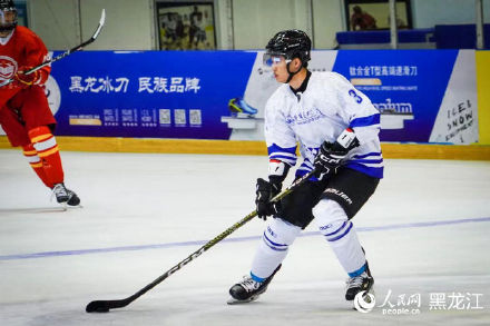 炎炎夏日来齐齐哈尔看场冰球吧