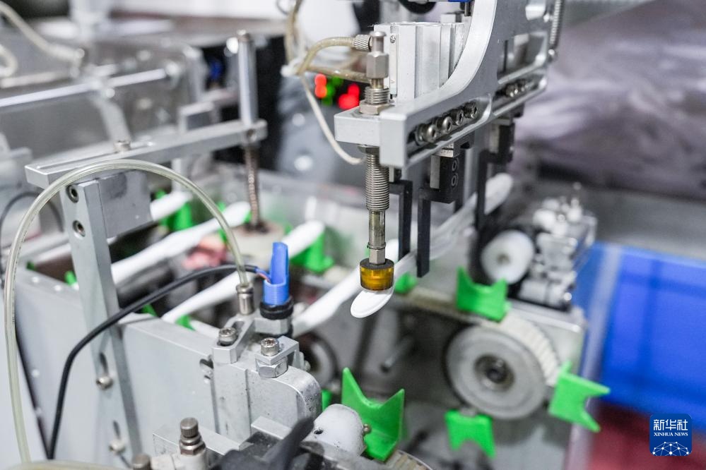 江苏杭集：牙刷小镇“刷”新发展