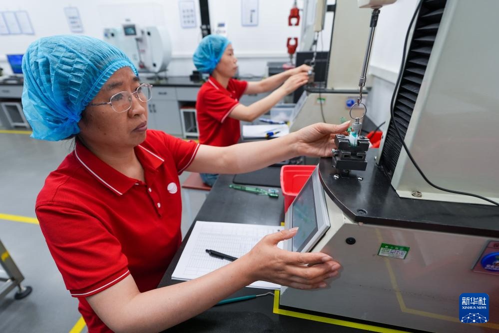 江苏杭集：牙刷小镇“刷”新发展