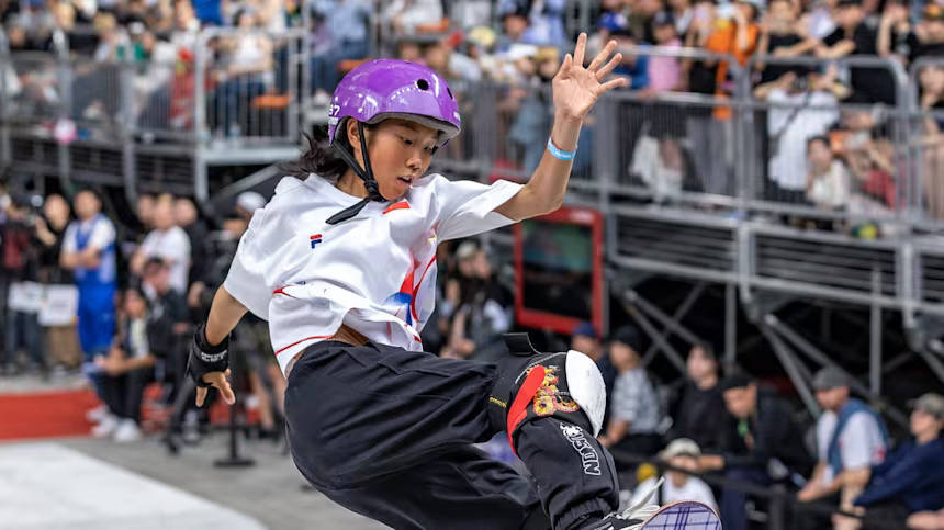 中国滑板三“小花”提前晋级巴黎奥运会