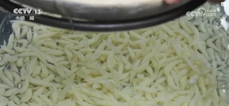 “夏日经济”清凉爽一“夏” 食在当“夏”激活消费新活力 “夏日经济”清凉爽一“夏” 食在当“夏”激活消费新活力