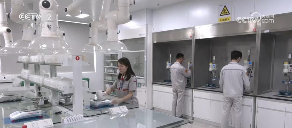 新兴产业带动人才需求快速释放 不断拓展毕业生就业新空间 新兴产业带动人才需求快速释放 不断拓展毕业生就业新空间