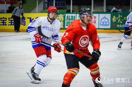 炎炎夏日来齐齐哈尔看场冰球吧